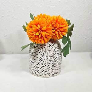 unique ankyo speckled spotted dolomite vase